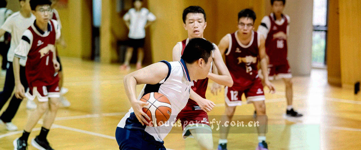 刻度尺与条款线框的抽象组合，深蓝底色上排列青色细线与分区刻度，无文字与人像